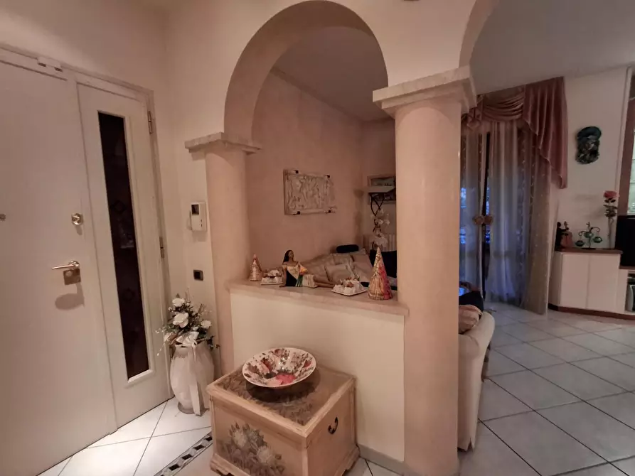 Immagine 11 di Appartamento in vendita  a Vinci