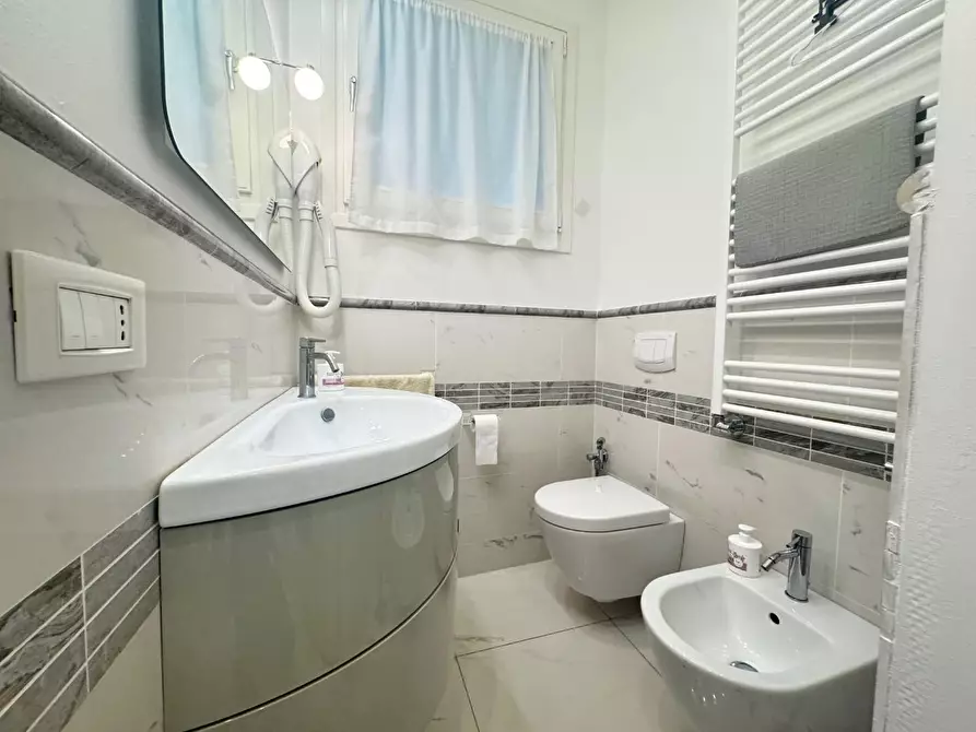 Immagine 2 di Casa bifamiliare in affitto  a Forte Dei Marmi