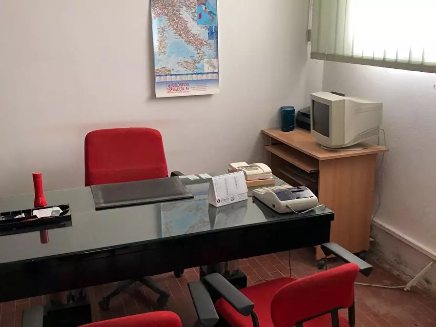 Immagine 28 di Capannone industriale in affitto  a Ponsacco