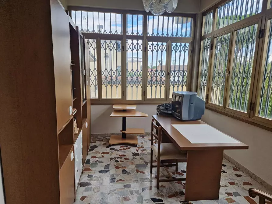 Immagine 9 di Villa in vendita  a Poggio A Caiano