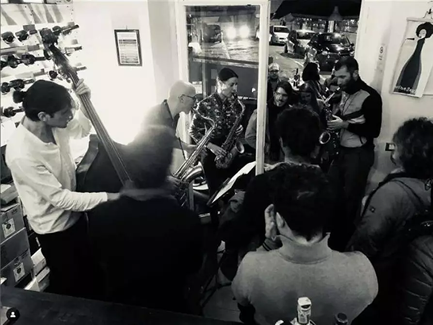 Immagine 7 di Attività commerciale in vendita  a Pisa