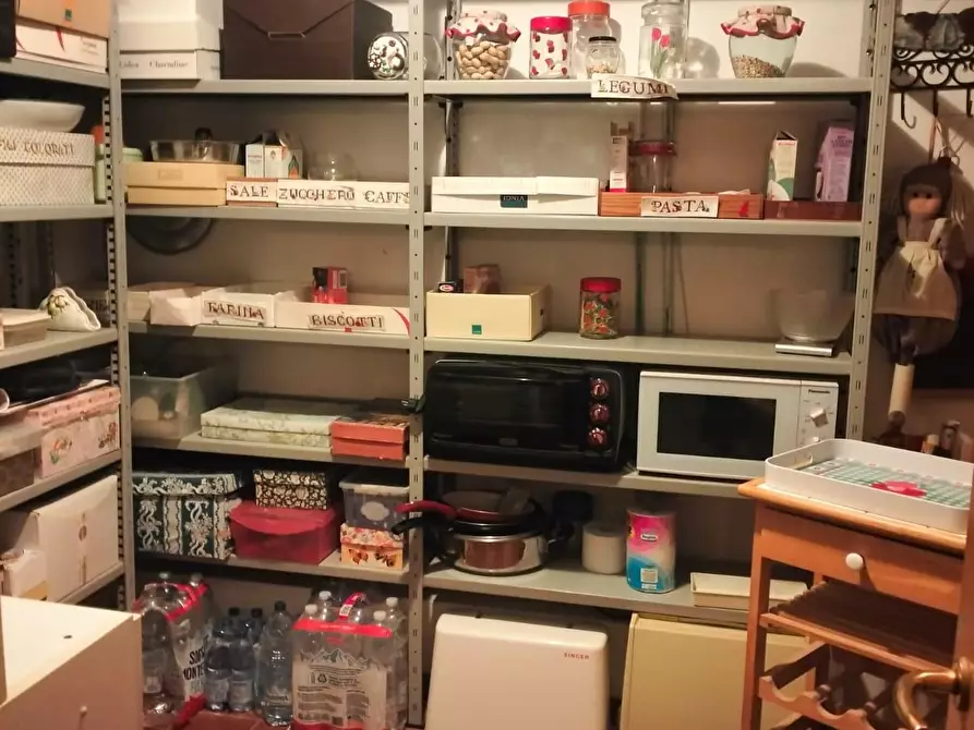 Immagine 79 di Villetta a schiera in vendita  a Livorno