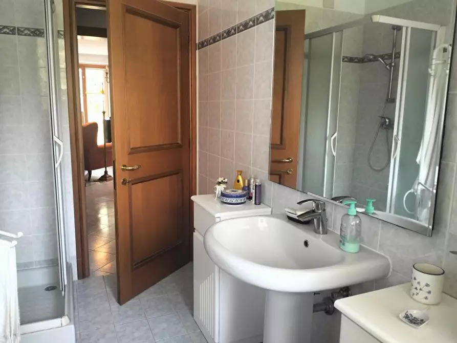 Immagine 71 di Villetta a schiera in vendita  a Livorno