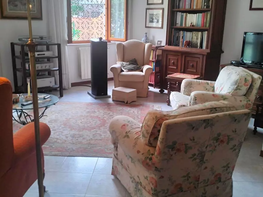 Immagine 38 di Villetta a schiera in vendita  a Livorno