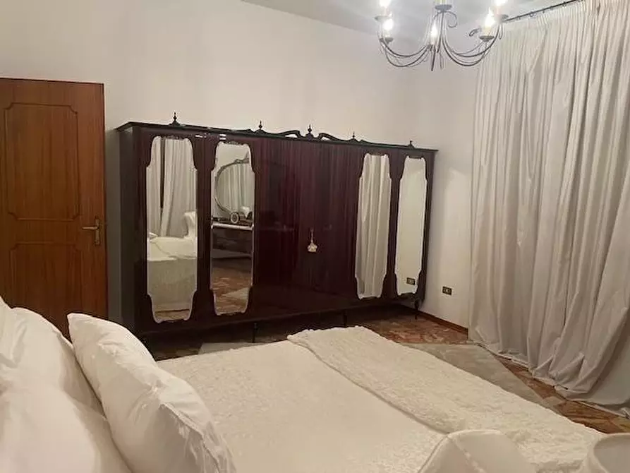 Immagine 18 di Casa semindipendente in vendita  a Massa