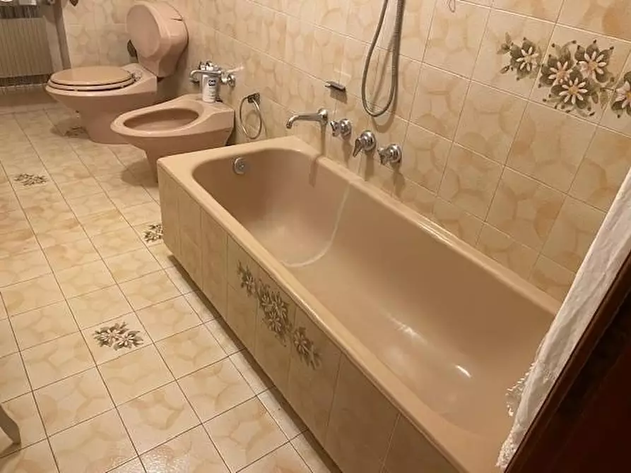 Immagine 24 di Casa semindipendente in vendita  a Massa