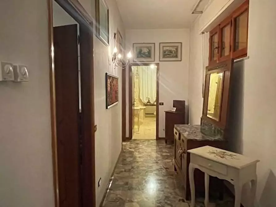 Immagine 4 di Casa semindipendente in vendita  a Massa