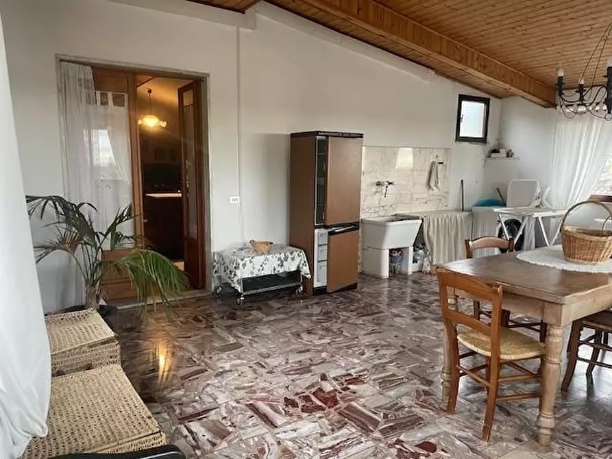 Immagine 43 di Casa semindipendente in vendita  a Massa