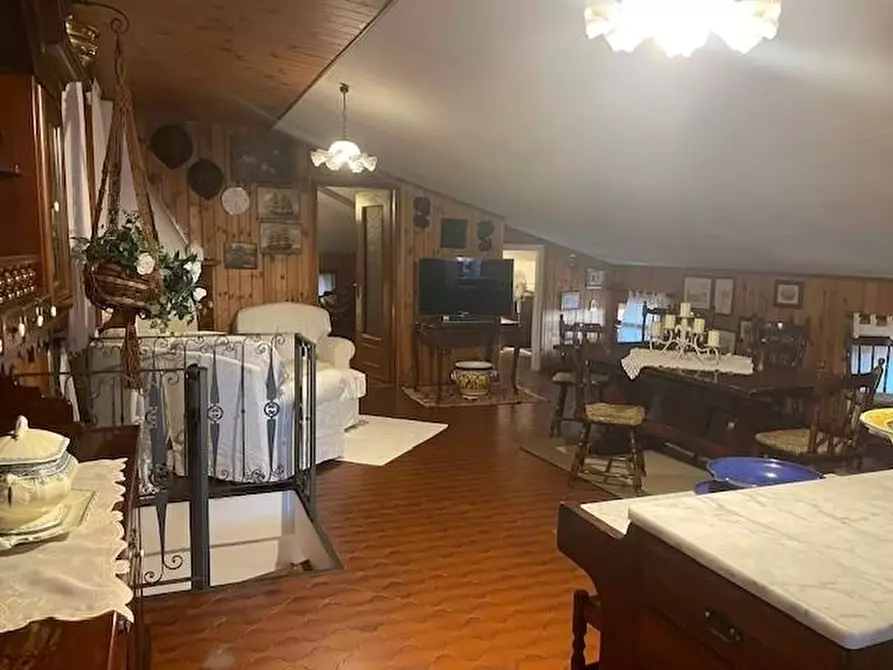 Immagine 32 di Casa semindipendente in vendita  a Massa