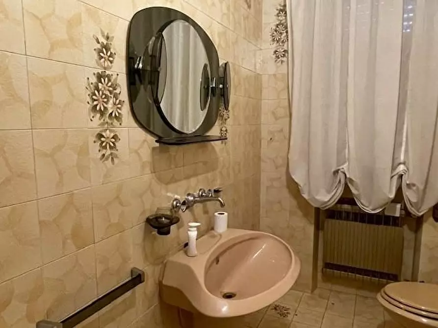 Immagine 26 di Casa semindipendente in vendita  a Massa