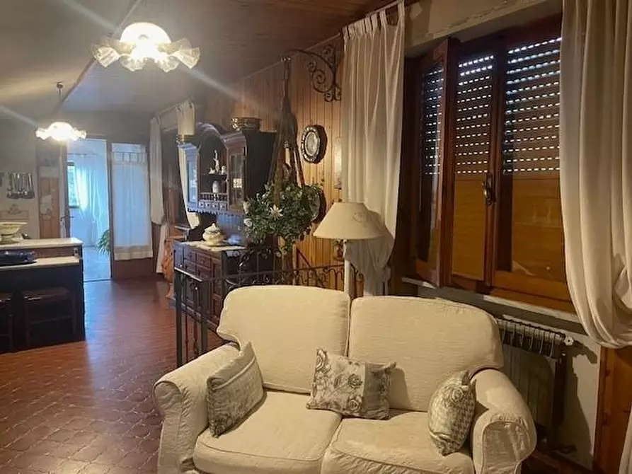 Immagine 35 di Casa semindipendente in vendita  a Massa