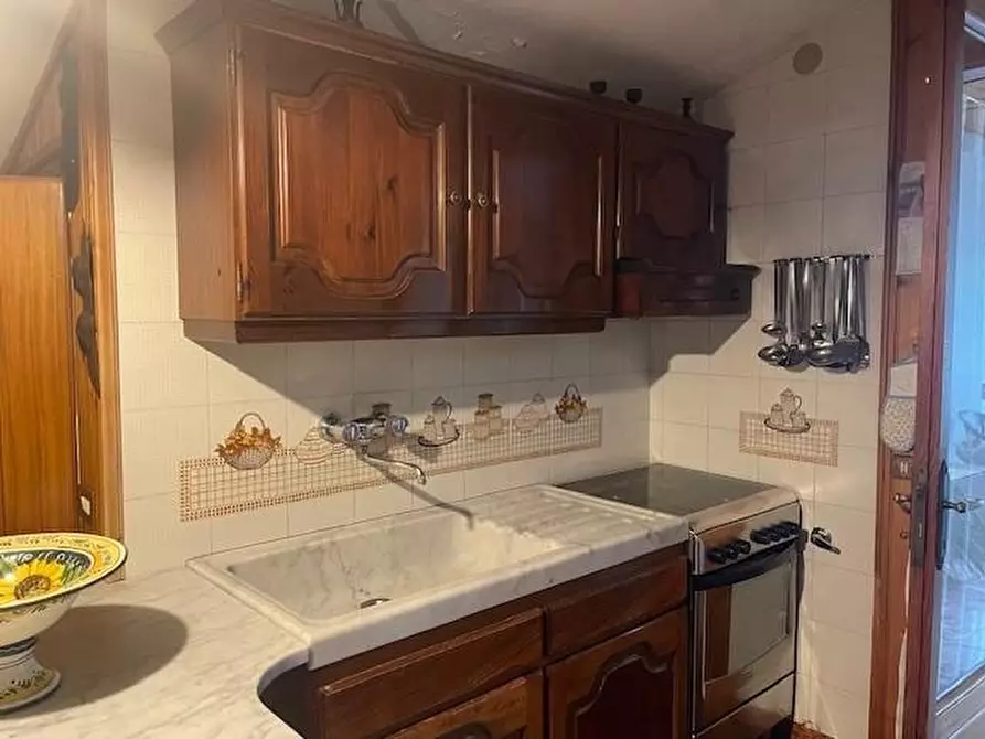 Immagine 40 di Casa semindipendente in vendita  a Massa