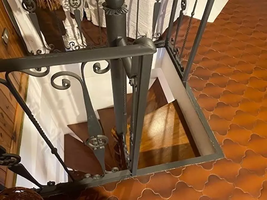 Immagine 30 di Casa semindipendente in vendita  a Massa