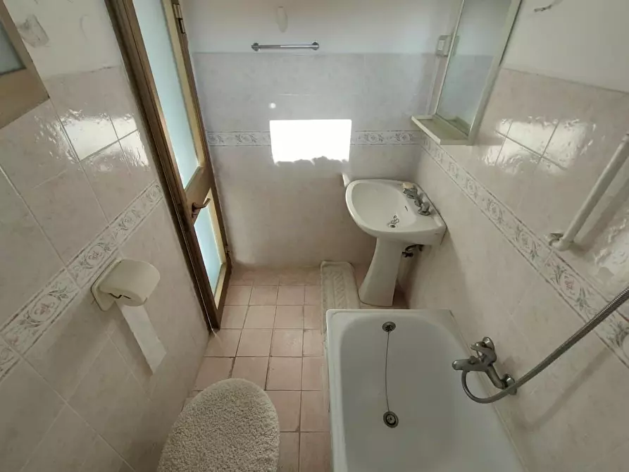 Immagine 8 di Porzione di casa in vendita  a Massa