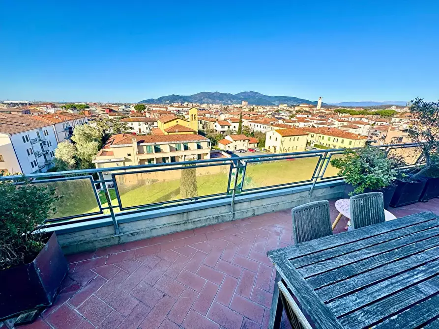 Immagine 20 di Mansarda in vendita  a Pontedera