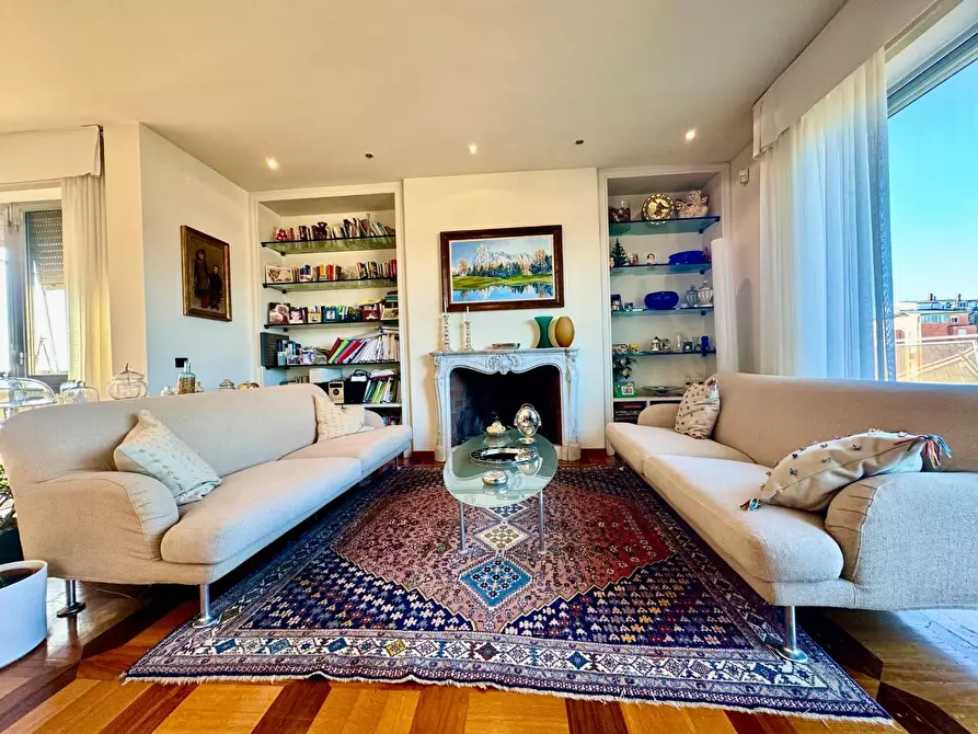 Immagine 5 di Mansarda in vendita  a Pontedera