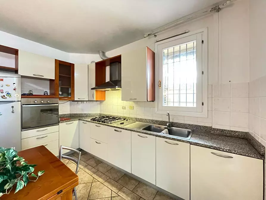 Immagine 13 di Appartamento in vendita  a Empoli