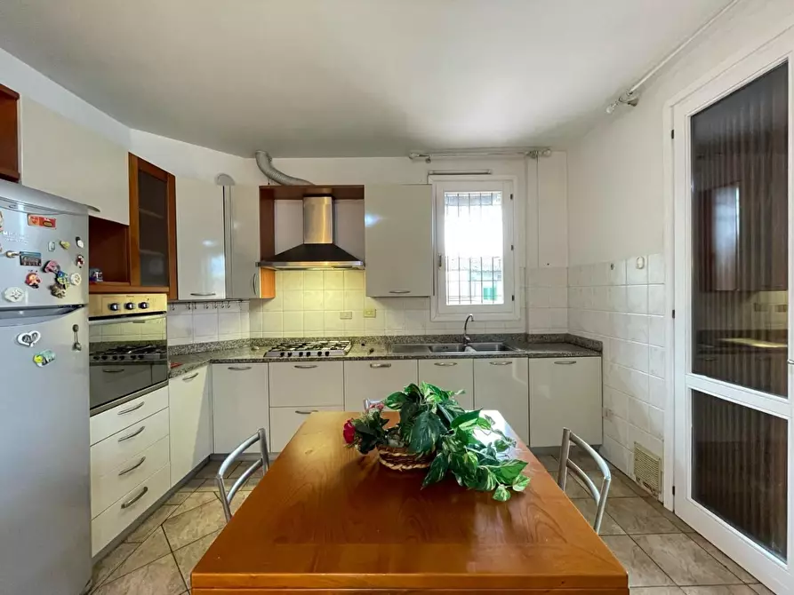 Immagine 19 di Appartamento in vendita  a Empoli