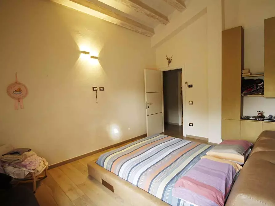 Immagine 12 di Casa colonica in vendita  a Vinci