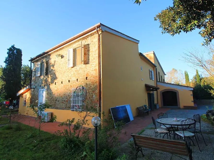Immagine 4 di Casa colonica in vendita  a Vinci
