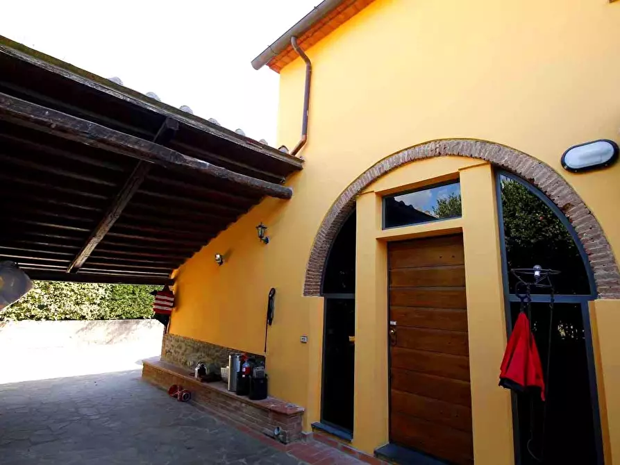 Immagine 44 di Casa colonica in vendita  a Vinci
