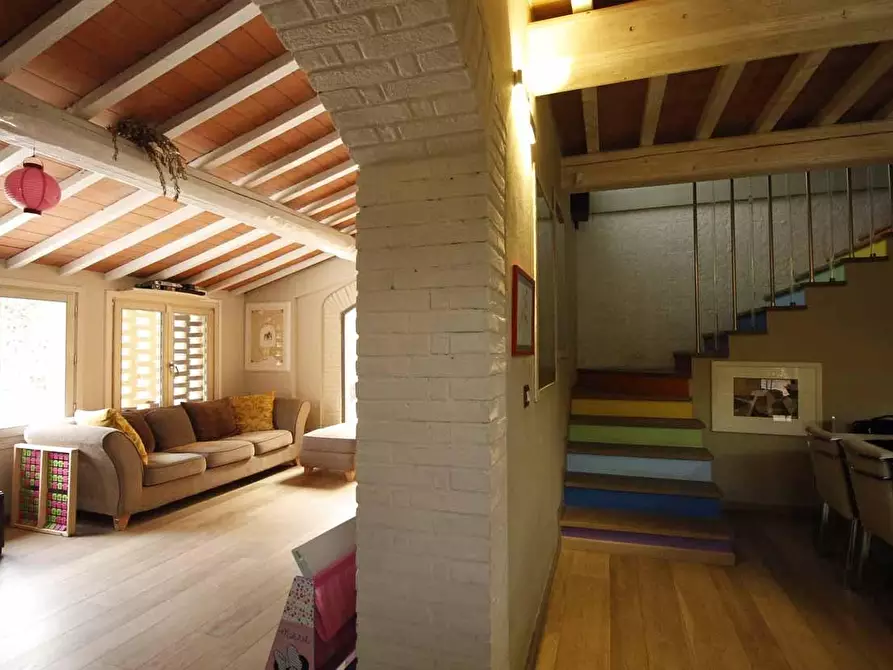 Immagine 5 di Casa colonica in vendita  a Vinci