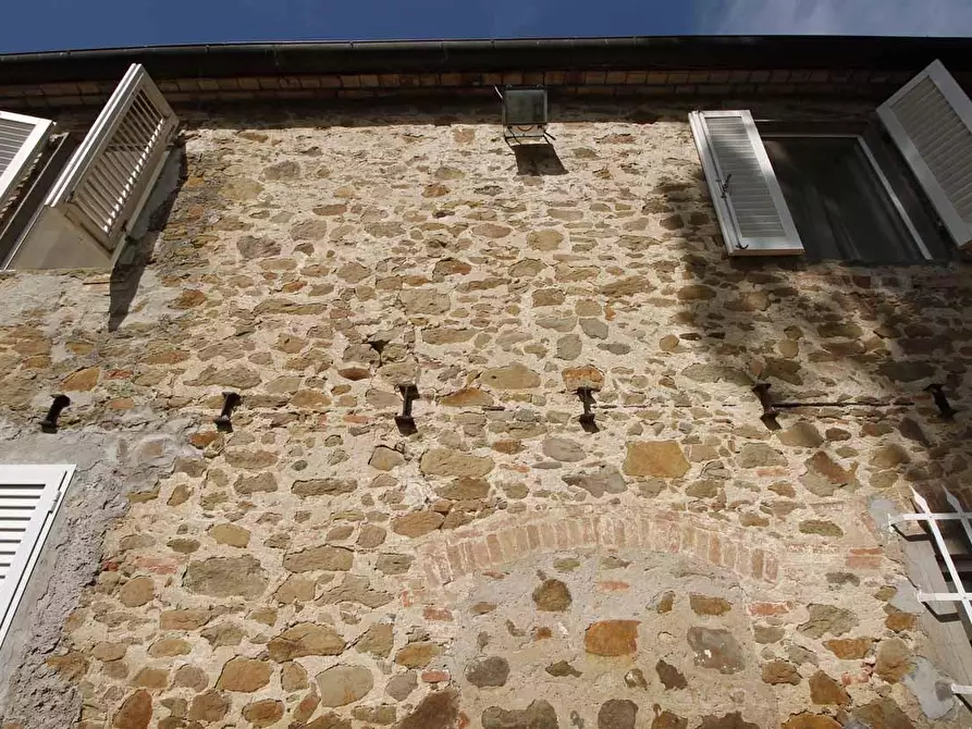 Immagine 39 di Casa colonica in vendita  a Vinci