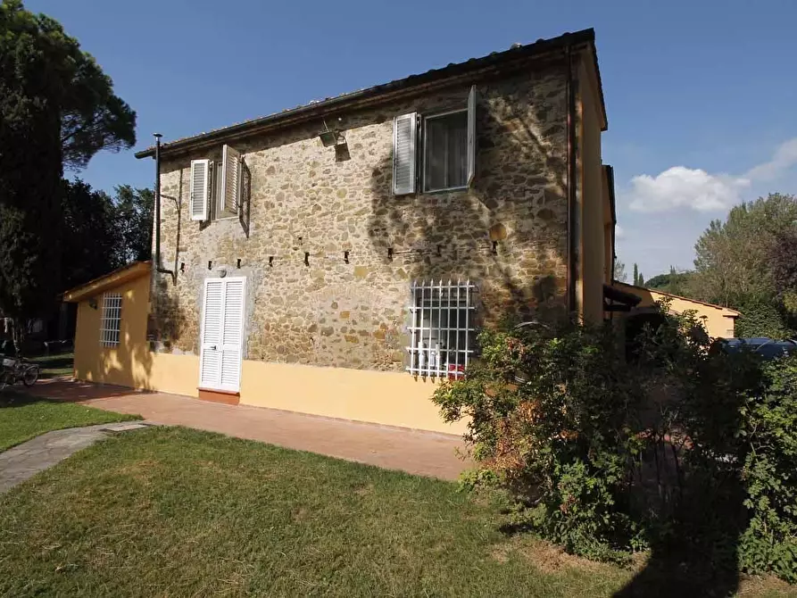 Immagine 33 di Casa colonica in vendita  a Vinci