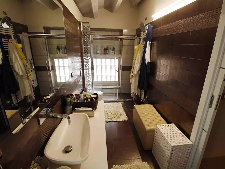 Immagine 24 di Casa colonica in vendita  a Vinci