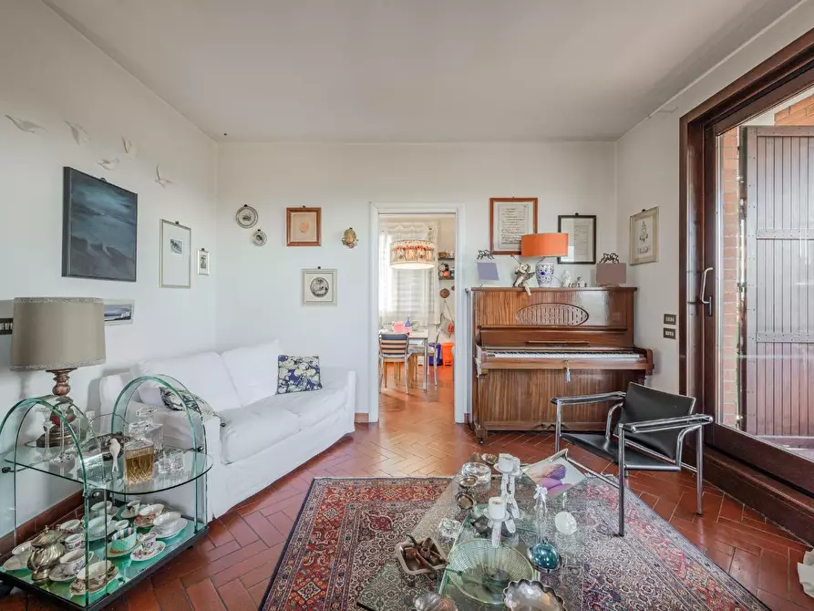 Immagine 4 di Mansarda in vendita  a Reggio Nell'emilia