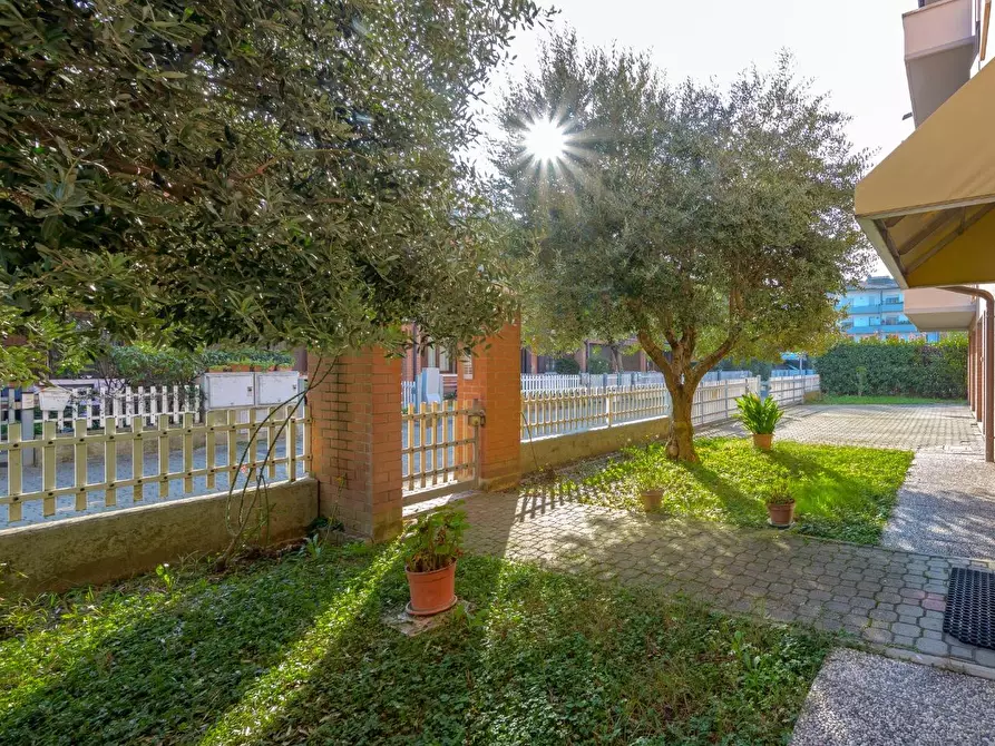 Immagine 47 di Mansarda in vendita  a Reggio Nell'emilia