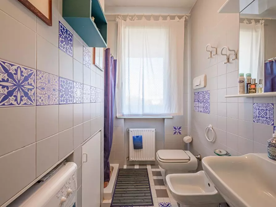 Immagine 10 di Mansarda in vendita  a Reggio Nell'emilia