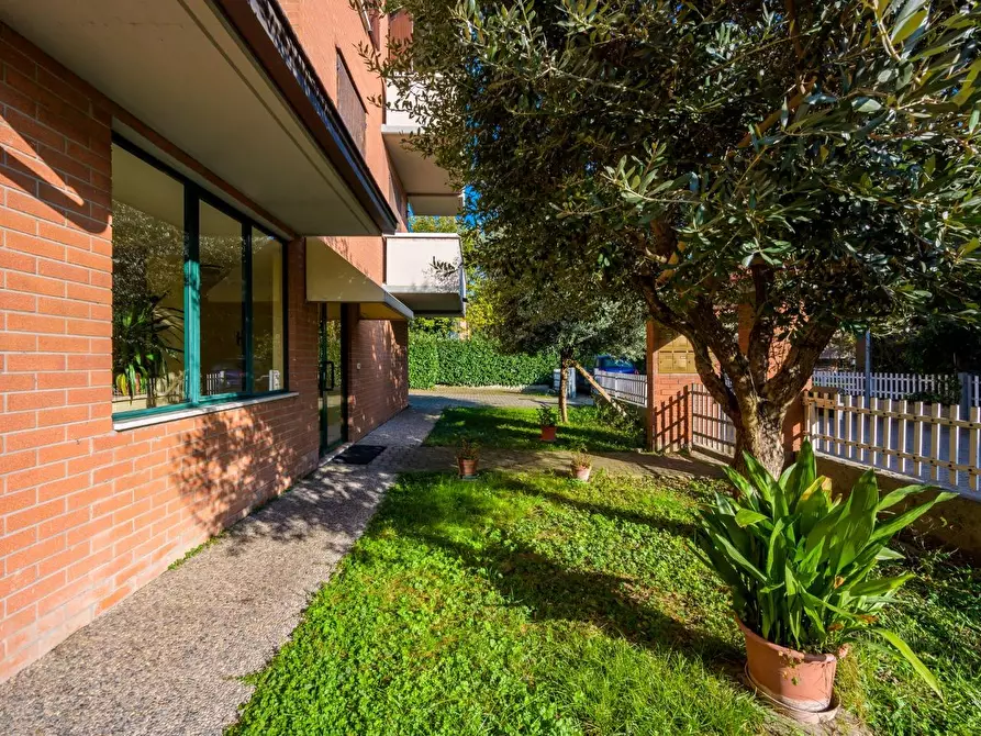 Immagine 45 di Mansarda in vendita  a Reggio Nell'emilia