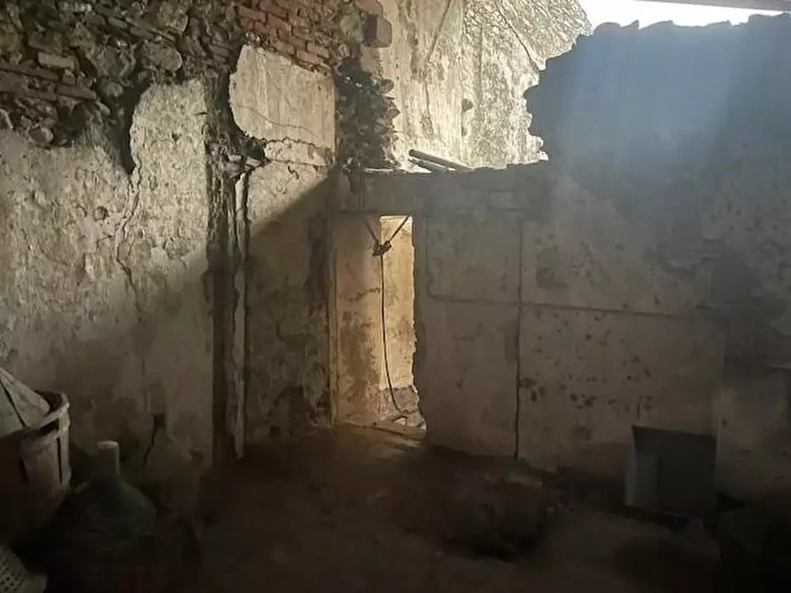 Immagine 19 di Casa semindipendente in vendita  a Massa