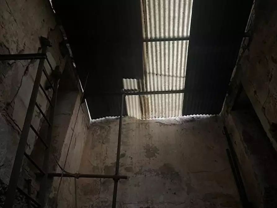 Immagine 8 di Casa semindipendente in vendita  a Massa