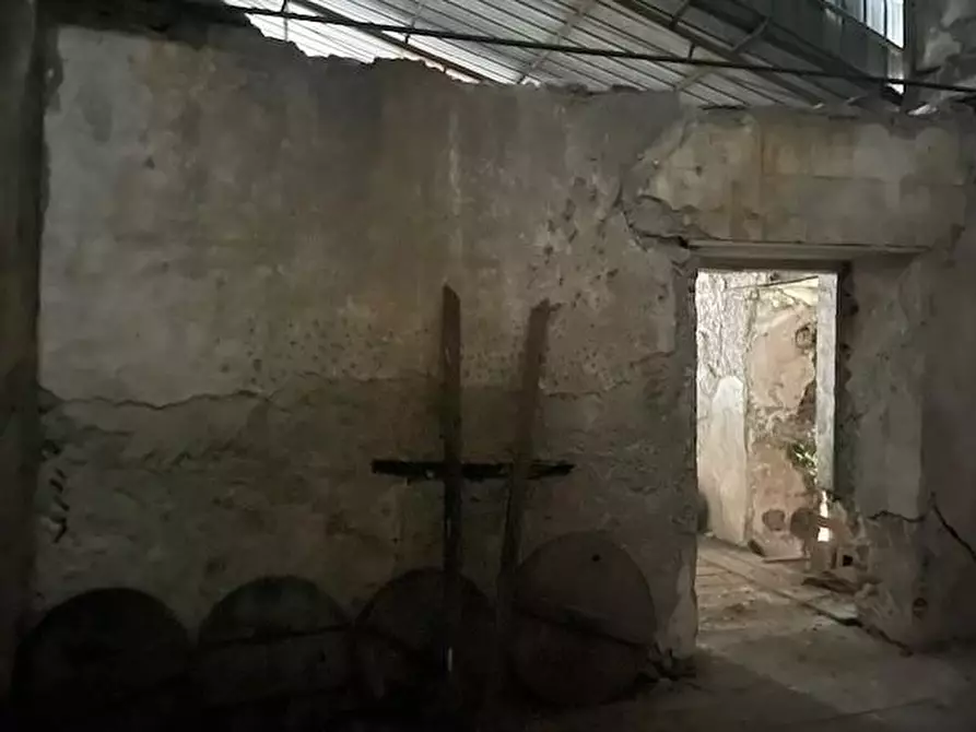 Immagine 15 di Casa semindipendente in vendita  a Massa