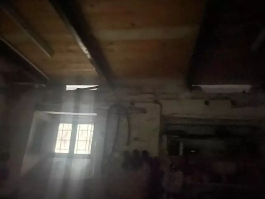 Immagine 4 di Casa semindipendente in vendita  a Massa