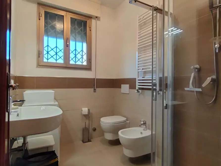 Immagine 22 di Appartamento in vendita  a Massa