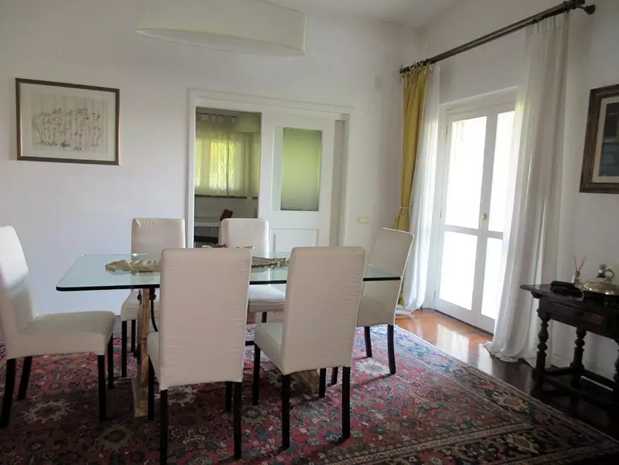 Immagine 4 di Villa in vendita  a Montelupo Fiorentino