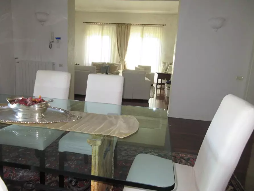 Immagine 8 di Villa in vendita  a Montelupo Fiorentino