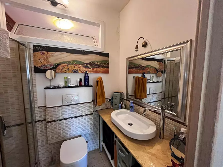 Immagine 13 di Appartamento in vendita  a Castelnuovo Magra