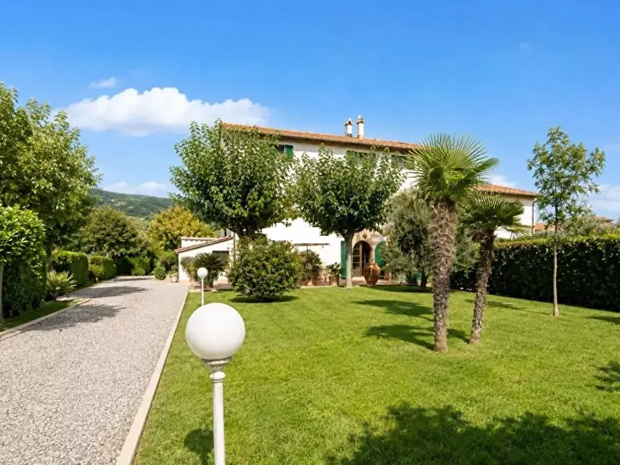 Immagine 1 di Rustico / casale in vendita  a Cascina