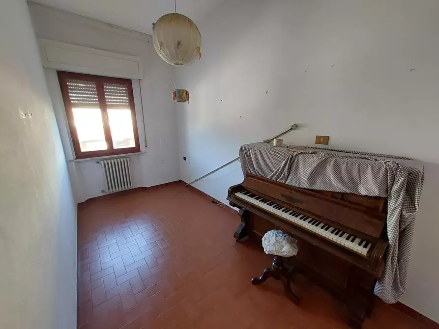 Immagine 22 di Casa bifamiliare in vendita  a Buti