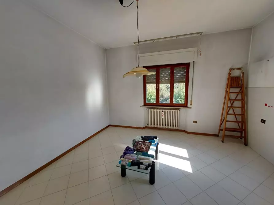 Immagine 12 di Casa bifamiliare in vendita  a Buti