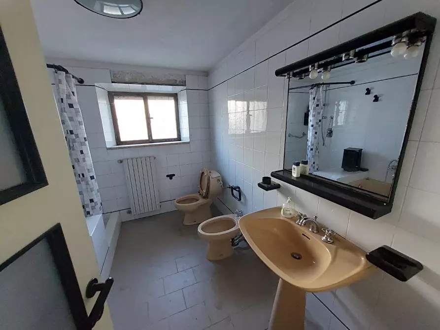 Immagine 44 di Casa bifamiliare in vendita  a Buti