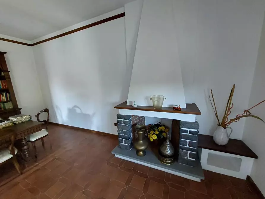 Immagine 7 di Casa bifamiliare in vendita  a Buti