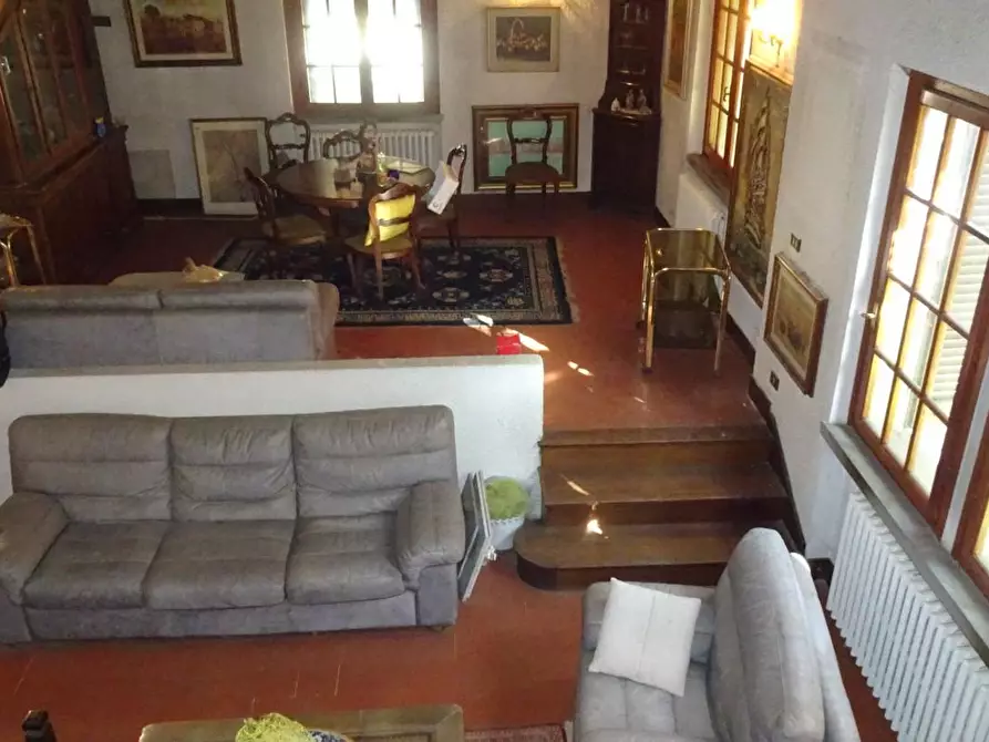 Immagine 19 di Villa in vendita  a Cascina