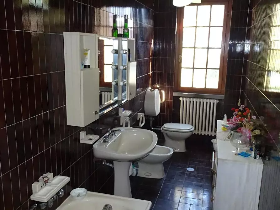 Immagine 29 di Villa in vendita  a Cascina