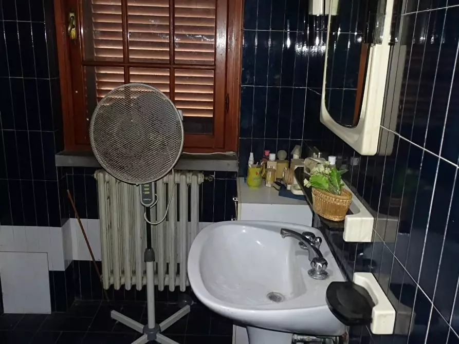 Immagine 34 di Villa in vendita  a Cascina