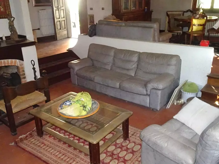 Immagine 16 di Villa in vendita  a Cascina